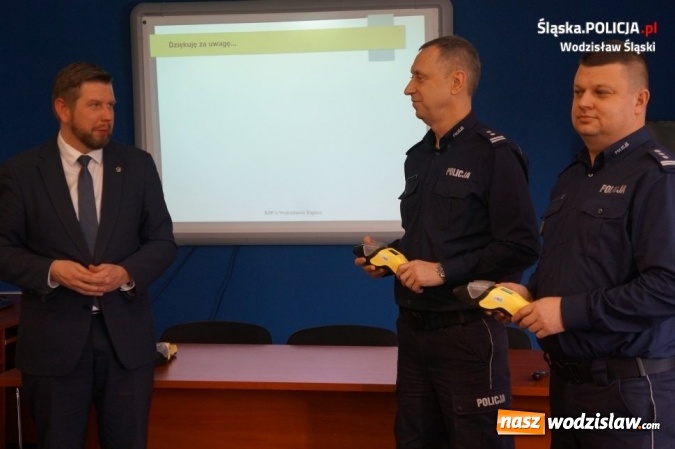 Zdjęcie w galerii na portalu naszwodzislaw.com: Wodzisławscy policjanci podsumowali 2017 rok wiadomości z regionu