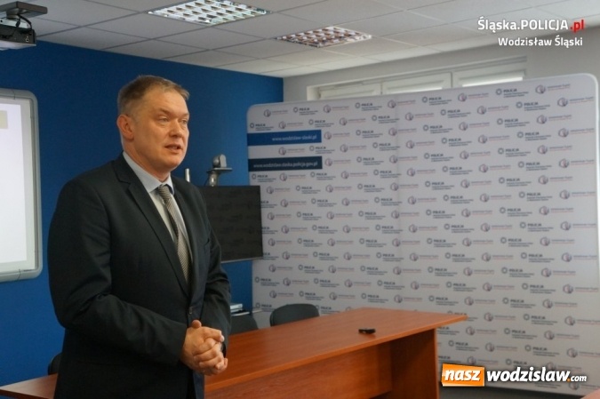 Zdjęcie w galerii na portalu naszwodzislaw.com: Wodzisławscy policjanci podsumowali 2017 rok wiadomości z regionu