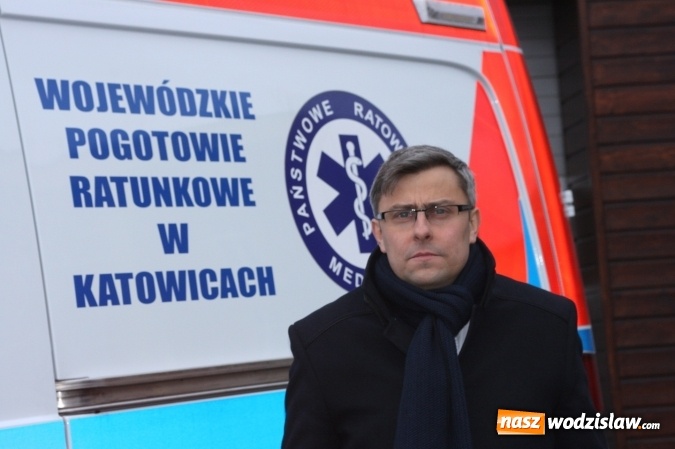 Zdjęcie w galerii na portalu naszwodzislaw.com: Wojewoda kupił karetki wiadomości z regionu
