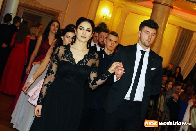 Zdjęcie w galerii na portalu naszwodzislaw.com: Uczniowie z II LO świętują sto dni do matury wiadomości z regionu