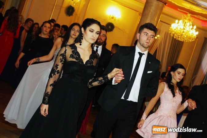 Zdjęcie w galerii na portalu naszwodzislaw.com: Uczniowie z II LO świętują sto dni do matury wiadomości z regionu
