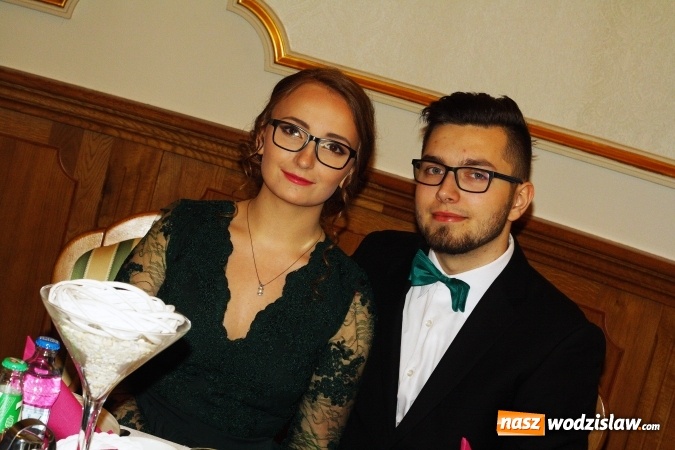Zdjęcie w galerii na portalu naszwodzislaw.com: Uczniowie z II LO świętują sto dni do matury wiadomości z regionu