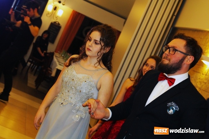 Zdjęcie w galerii na portalu naszwodzislaw.com: Maturzyści z PCKZiU świętują w Radlinie wiadomości z regionu