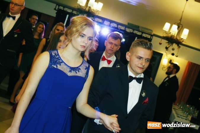 Zdjęcie w galerii na portalu naszwodzislaw.com: Maturzyści z PCKZiU świętują w Radlinie wiadomości z regionu