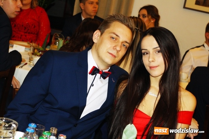 Zdjęcie w galerii na portalu naszwodzislaw.com: Maturzyści z PCKZiU świętują w Radlinie wiadomości z regionu