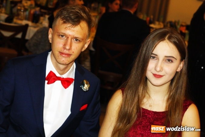 Zdjęcie w galerii na portalu naszwodzislaw.com: Maturzyści z PCKZiU świętują w Radlinie wiadomości z regionu