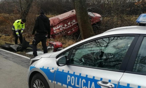 Trzy osoby ranne w wypadku na trasie Racibórz-Lubomia [FOTO] - Serwis informacyjny z Wodzisławia Śląskiego - naszwodzislaw.com