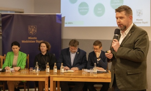 Mieczysław Kieca zakończył tournée po Wodzisławiu Śląskim - Serwis informacyjny z Wodzisławia Śląskiego - naszwodzislaw.com