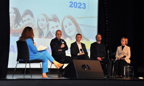 Zawodowy debiut. Konferencja podsumowująca projekt [FOTO] - Serwis informacyjny z Wodzisławia Śląskiego - naszwodzislaw.com