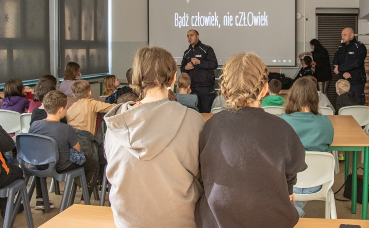 W Dziesiątce rozmawiali o przemocy rówieśniczej - Serwis informacyjny z Raciborza - naszraciborz.pl