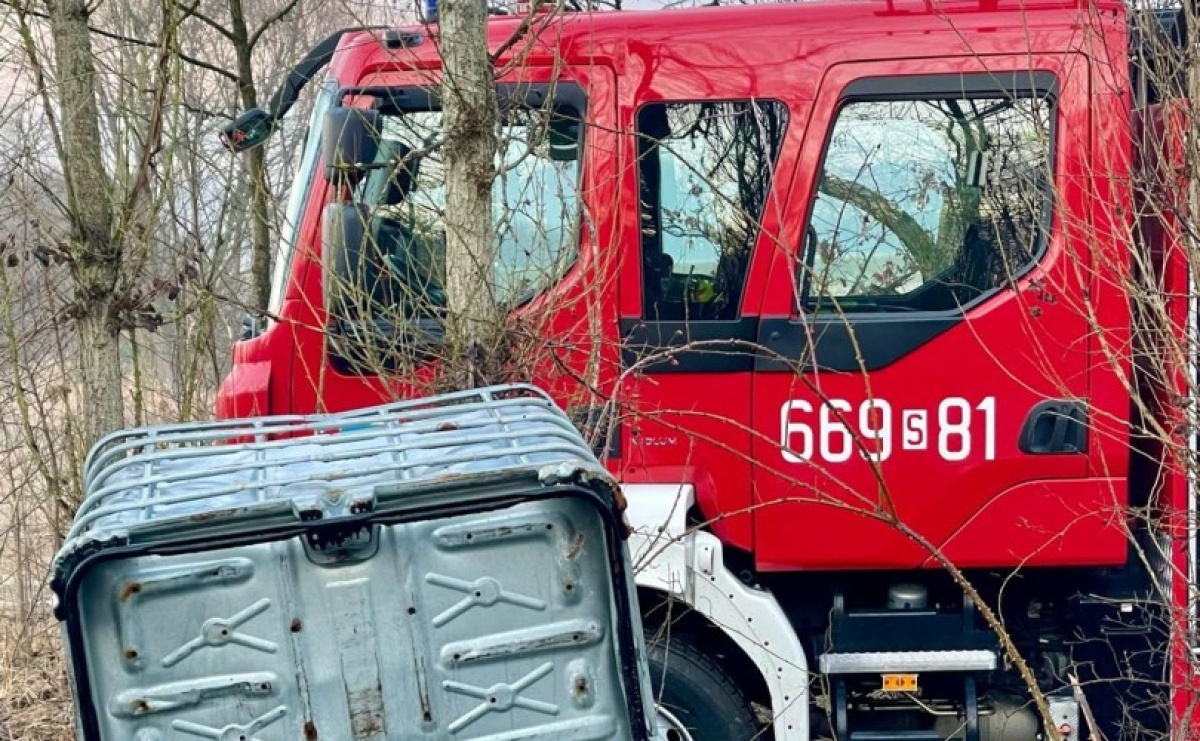 Pięć ton nieznanej substancji w Syryni - Serwis informacyjny z Raciborza - naszraciborz.pl