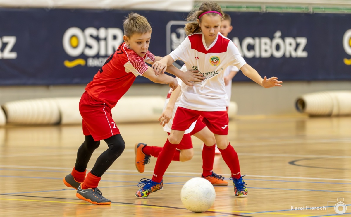 Młodzi zawodnicy rocznika 2015 rywalizowali w Raciborzu [FOTO] - Serwis informacyjny z Raciborza - naszraciborz.pl