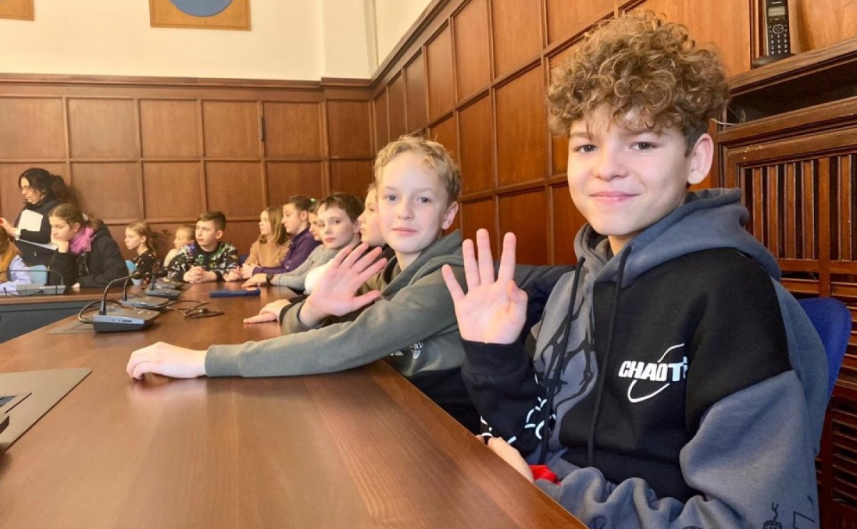 Dzieciaki opanowały urząd w Rydułtowach [FOTO] - Serwis informacyjny z Wodzisławia Śląskiego - naszwodzislaw.com