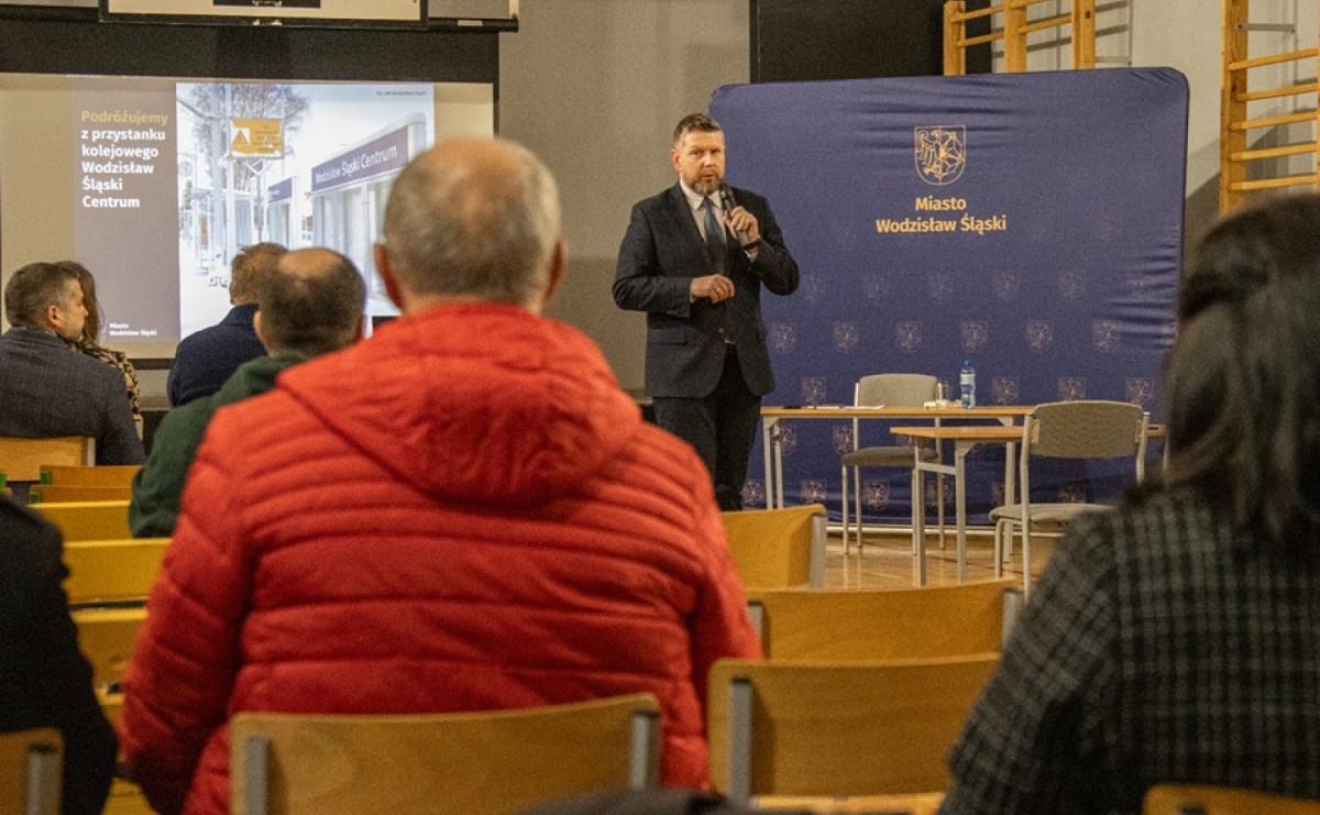 Prezydent Kieca rozpoczął tournée po mieście. O co pytali mieszkańcy dzielnicy Jedłownik Szyb? - Serwis informacyjny z Raciborza - naszraciborz.pl