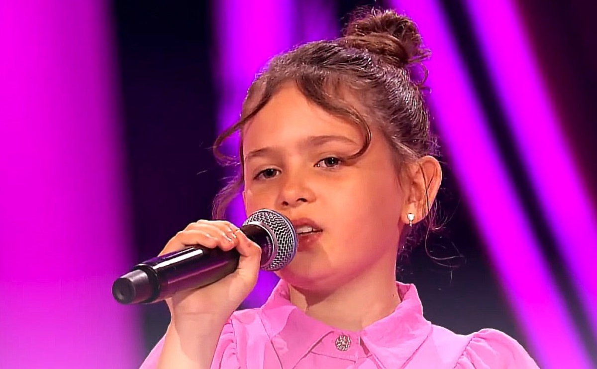 Lena Ptaszyńska z Gołkowic urzekła trenerów The Voice Kids. Wybrała drużynę Nataszy Urbańskiej - Serwis informacyjny z Raciborza - naszraciborz.pl