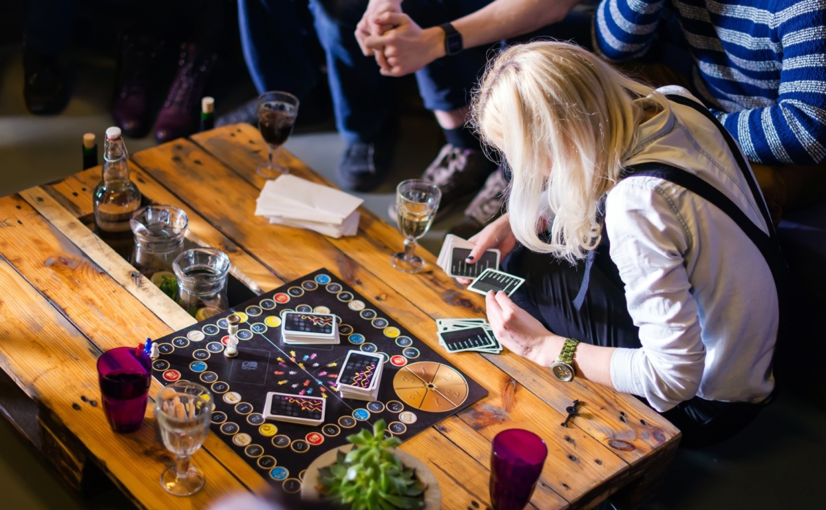 Gry planszowe - dlaczego warto zachęcać dzieci do takiej zabawy? - Serwis informacyjny z Raciborza - naszraciborz.pl