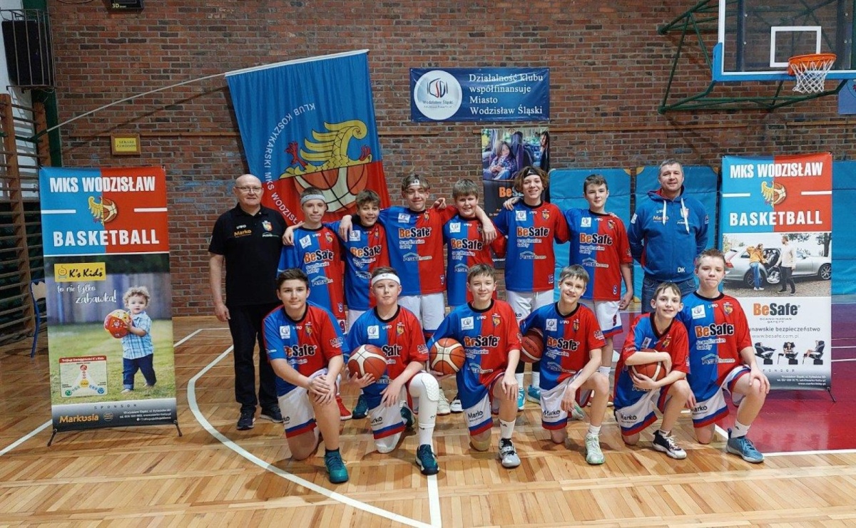 Dobra passa wodzisławskich koszykarzy. Wygrane kategorii U13 i U15 - Serwis informacyjny z Raciborza - naszraciborz.pl