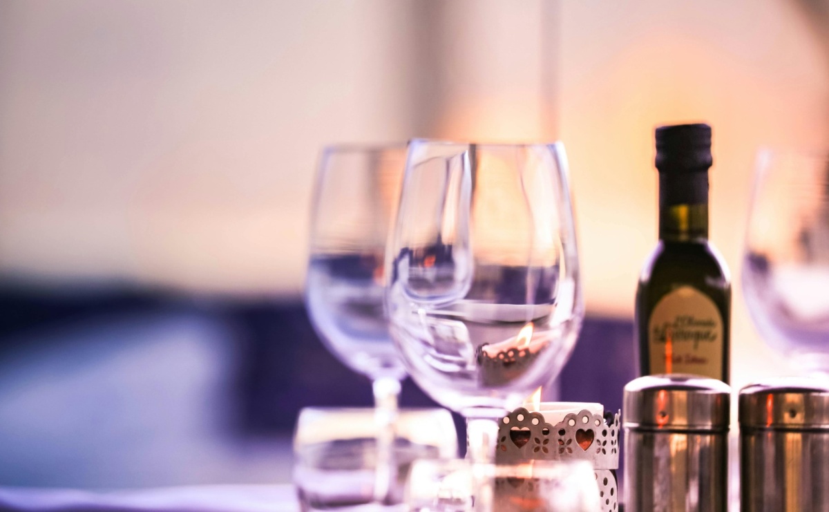 Woda dla Horeca: Kluczowy Element Doskonałej Obsługi Gości - Serwis informacyjny z Wodzisławia Śląskiego - naszwodzislaw.com