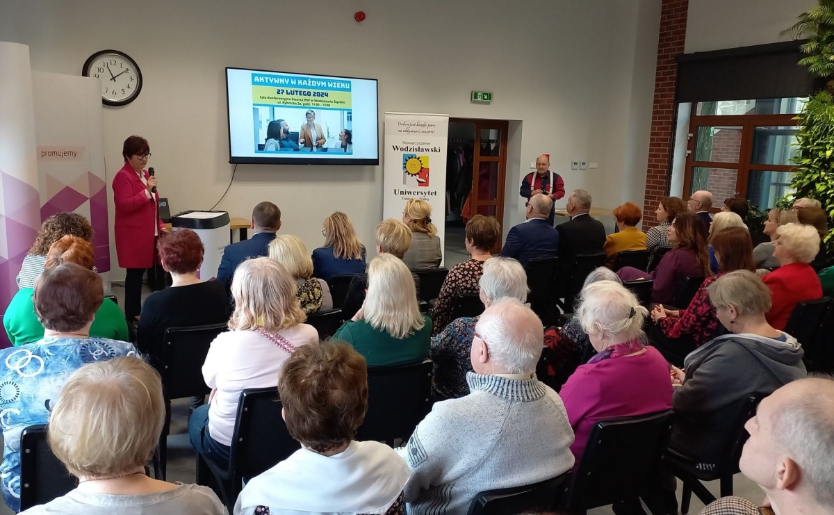 Aktywni w każdym wieku. Konferencja na wodzisławskim dworcu - Serwis informacyjny z Wodzisławia Śląskiego - naszwodzislaw.com