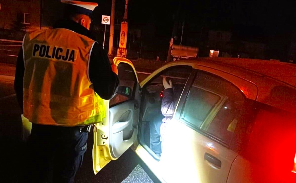 Zgubiła się w gęstej mgle. Pomogli policjanci - Serwis informacyjny z Raciborza - naszraciborz.pl