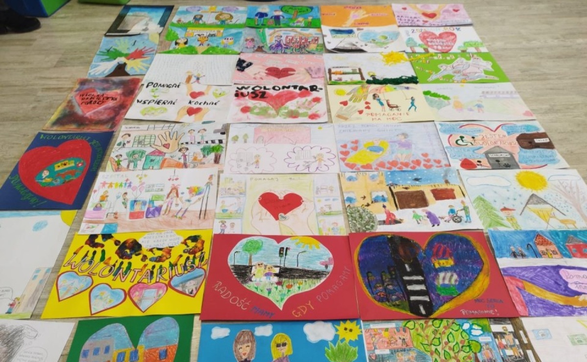 O wolontariacie rysunkowo. Powiatowy konkurs plastyczny za nami - Serwis informacyjny z Wodzisławia Śląskiego - naszwodzislaw.com