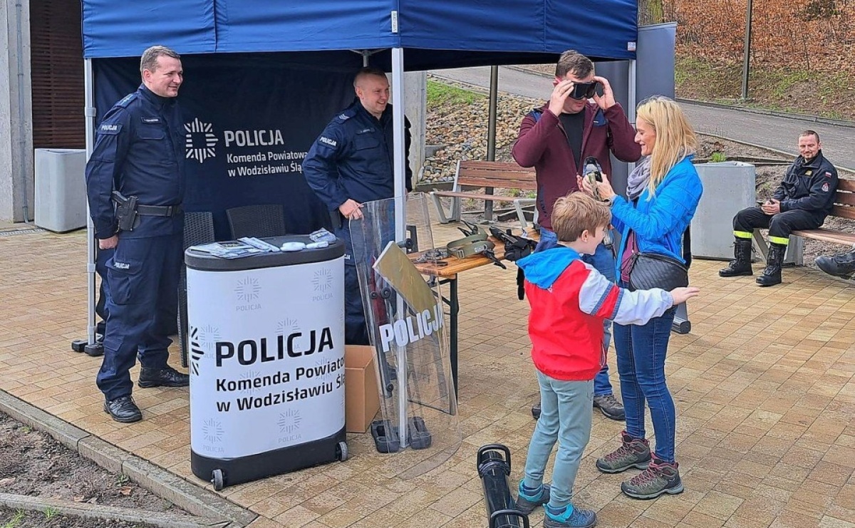 Wodzisławscy policjanci na XII Biegu Pamięci Żołnierzy Wyklętych - Serwis informacyjny z Raciborza - naszraciborz.pl