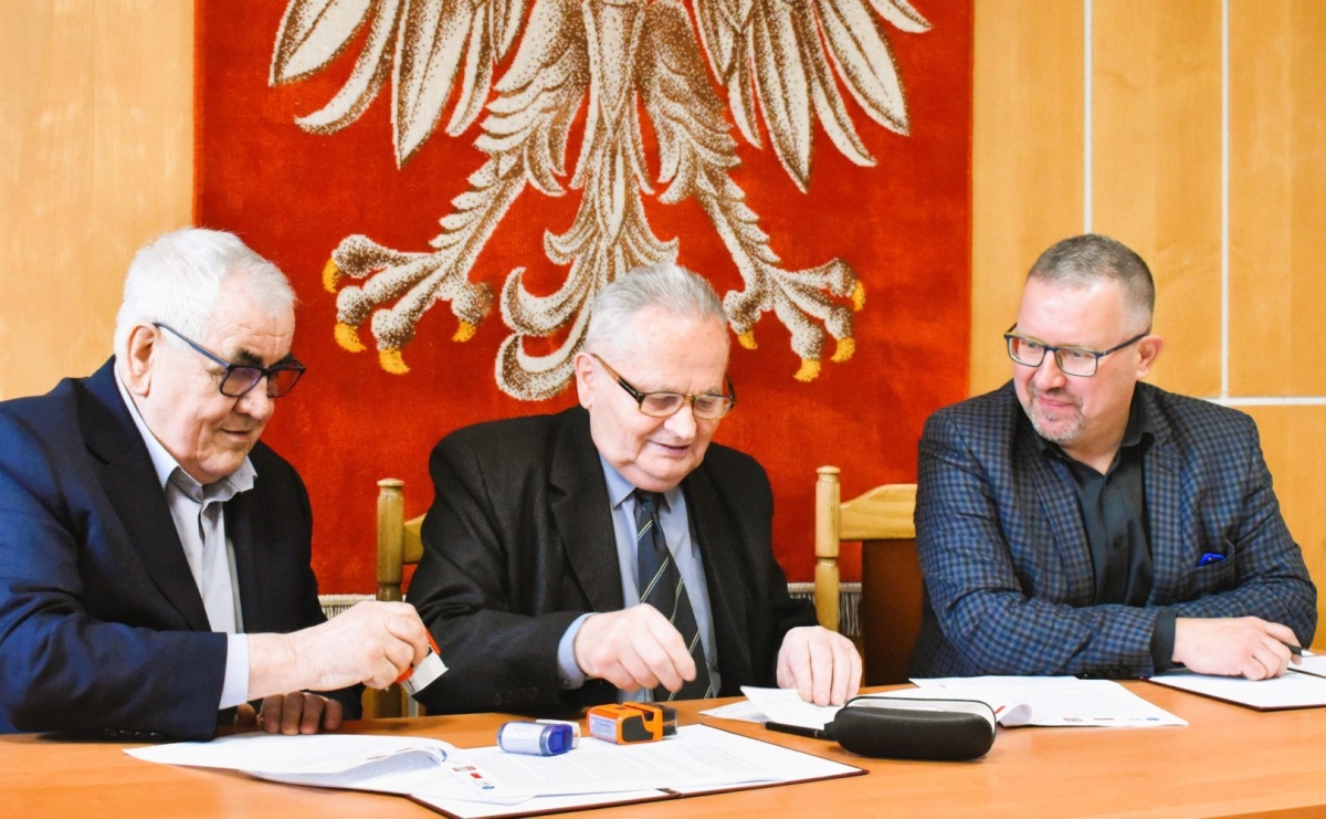 Podpisano umowę na przebudowę historycznego budynku w Skrzyszowie - Serwis informacyjny z Wodzisławia Śląskiego - naszwodzislaw.com