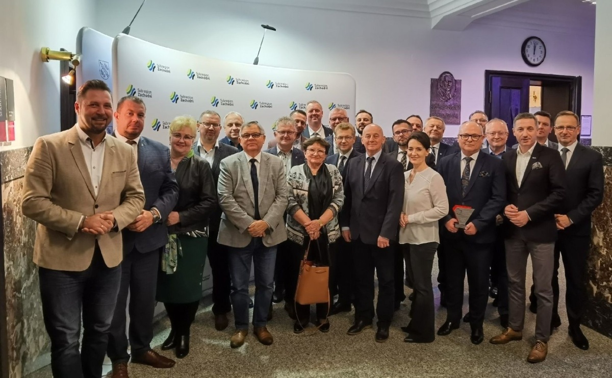 Obradowały władze Subregionu - Serwis informacyjny z Wodzisławia Śląskiego - naszwodzislaw.com