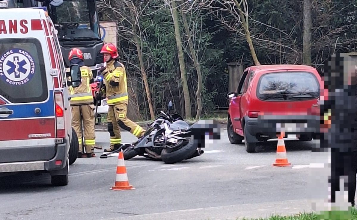 Motocykl i seicento zderzyły się na skrzyżowaniu Pszowskiej z Górniczą - Serwis informacyjny z Raciborza - naszraciborz.pl
