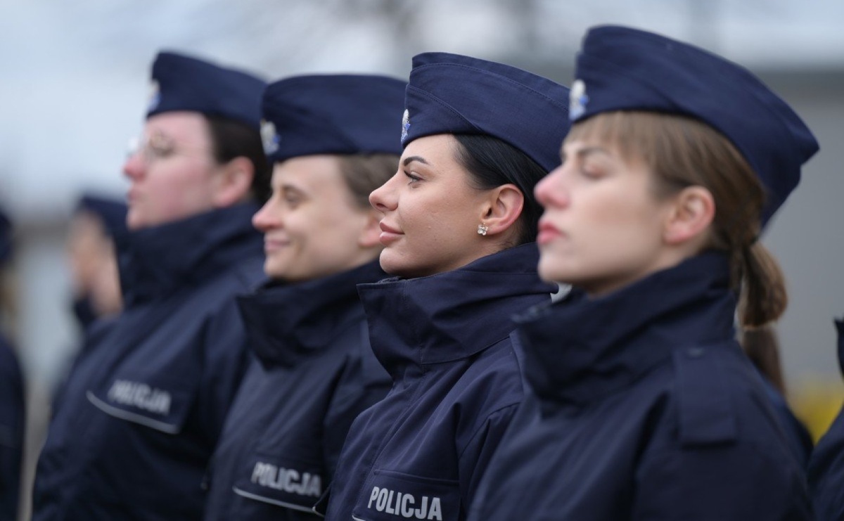 Uroczyste ślubowanie nowych policjantów [FOTO] - Serwis informacyjny z Raciborza - naszraciborz.pl