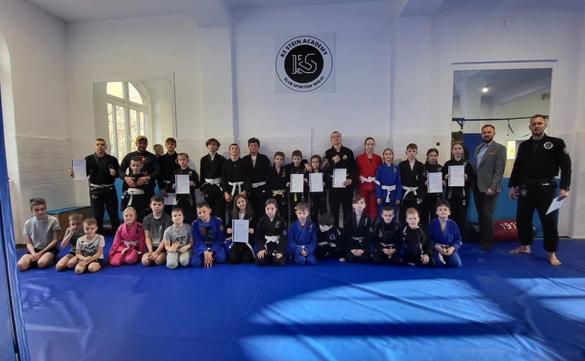 Burmistrz Rydułtów z wizytą w KS Stein Academy - Serwis informacyjny z Raciborza - naszraciborz.pl