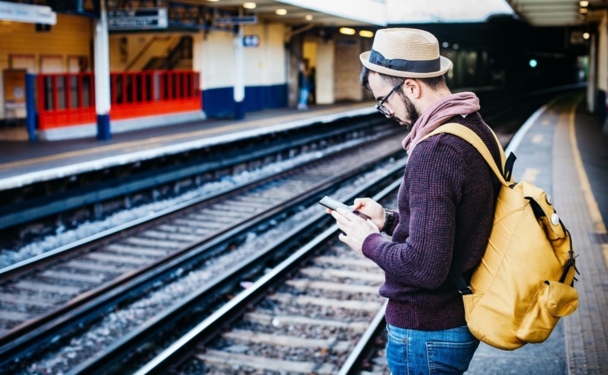 Zmiana czasu na letni, a podróże koleją - Serwis informacyjny z Raciborza - naszraciborz.pl