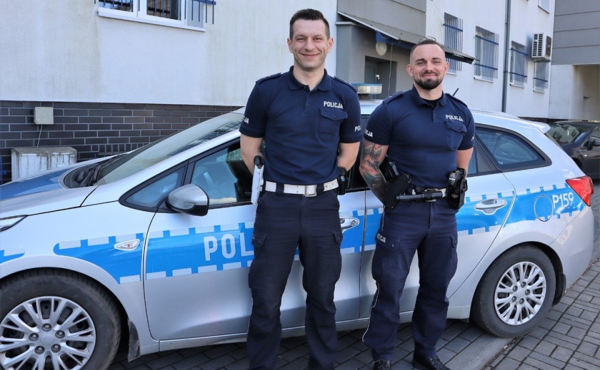 Lubomia. Mężczyzna zatrzaśnięty w pojeździe potrzebował pomocy - Serwis informacyjny z Raciborza - naszraciborz.pl