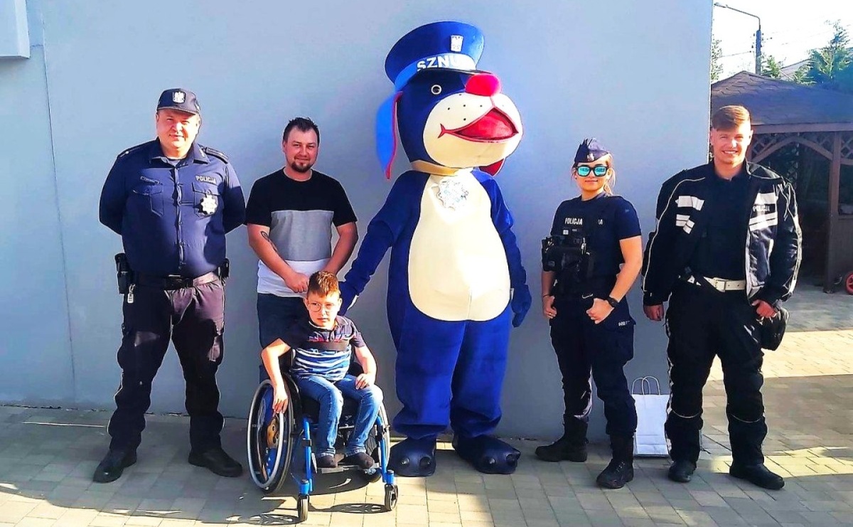 Gorzyccy policjanci spełnili marzenie Bartka [FOTO] - Serwis informacyjny z Raciborza - naszraciborz.pl