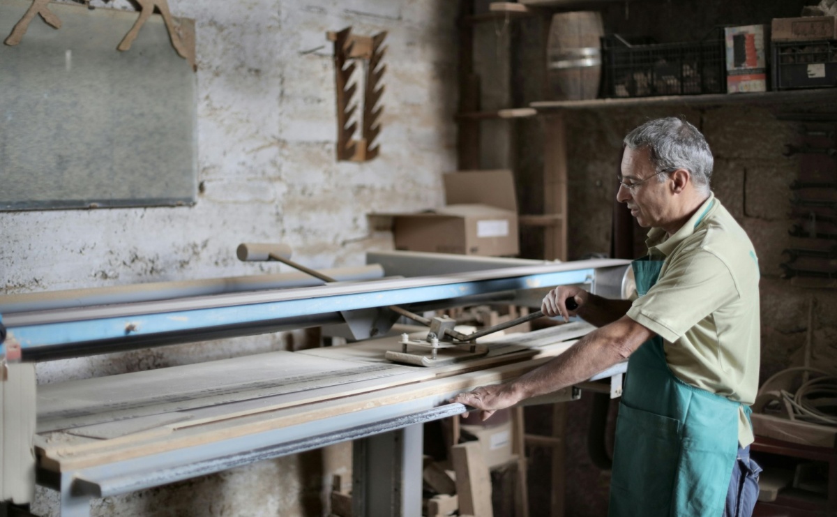 Praca dla osób po 60-tce – w których zawodach najłatwiej o zatrudnienie? - Serwis informacyjny z Raciborza - naszraciborz.pl