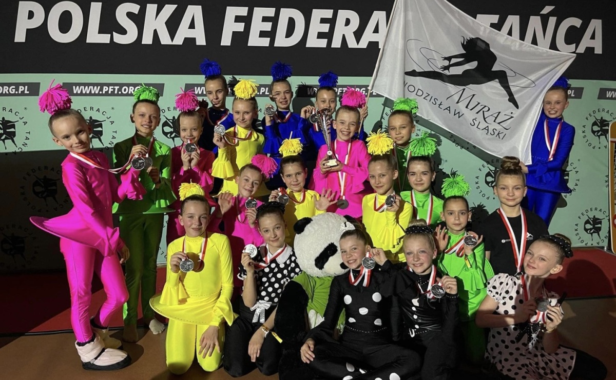 Zespół Miraż z WCK na podium Mistrzostw Polski IDO Show Dance w Łańcucie - Serwis informacyjny z Raciborza - naszraciborz.pl