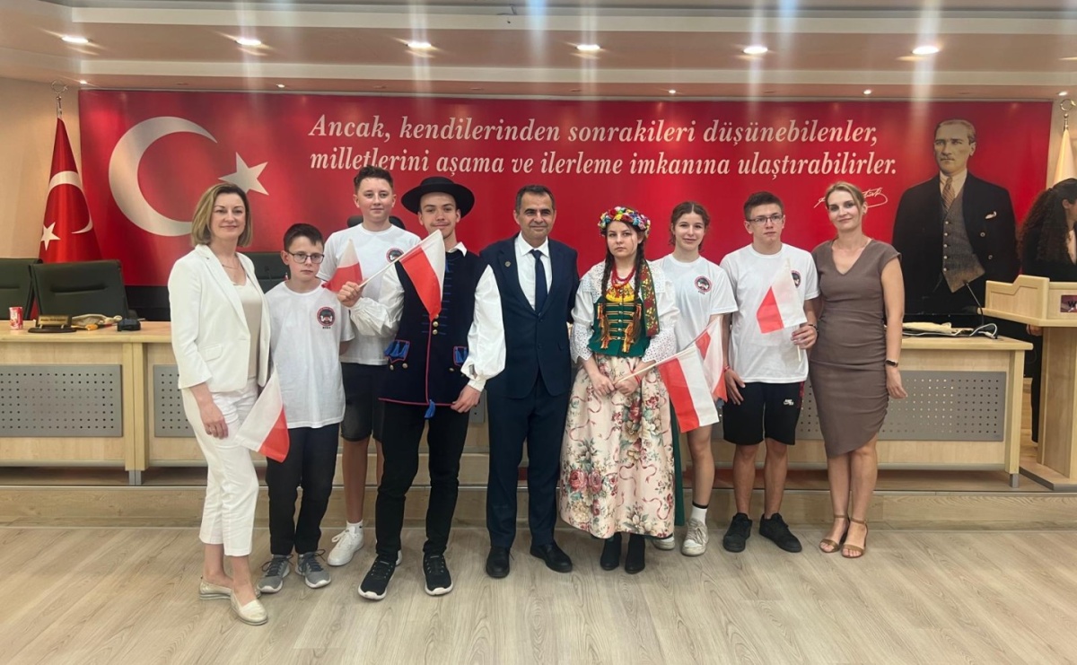 Uczniowie zawadzkiej szkoły z wizytą w słonecznej Alanyi [FOTO] - Serwis informacyjny z Raciborza - naszraciborz.pl