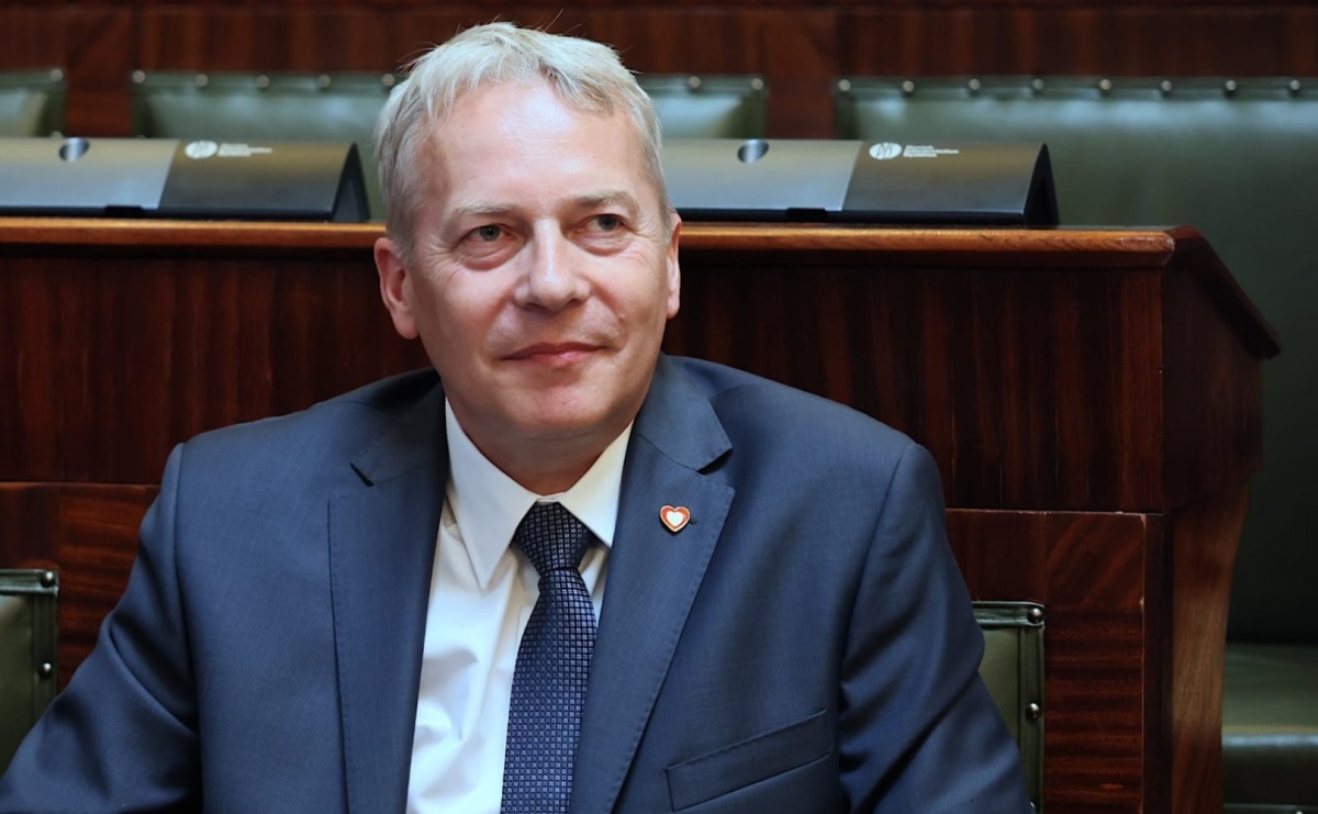 Wojciech Saługa wrócił na fotel marszałka województwa śląskiego - Serwis informacyjny z Wodzisławia Śląskiego - naszwodzislaw.com