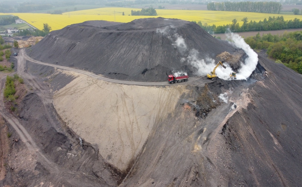 SRK: Gaszenie pszowskiej hałdy dobiegło końca - Serwis informacyjny z Wodzisławia Śląskiego - naszwodzislaw.com