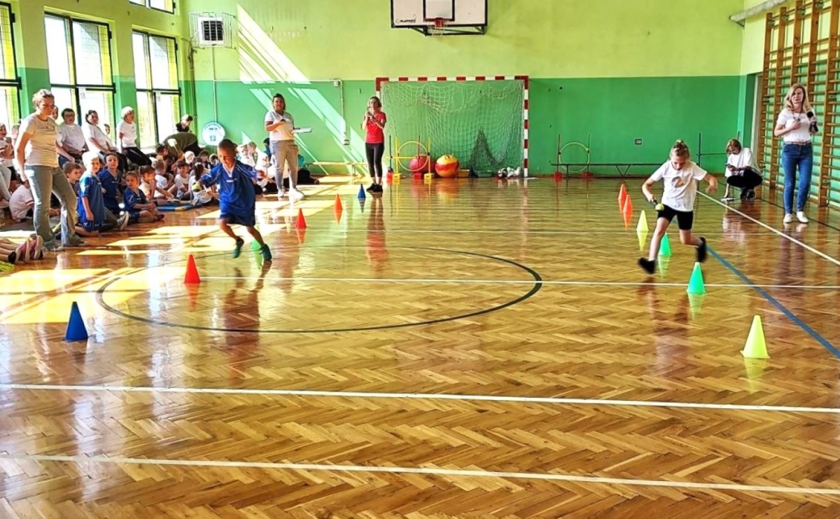 Sportowa olimpiada w przedszkolu w Kokoszycach [FOTO] - Serwis informacyjny z Raciborza - naszraciborz.pl