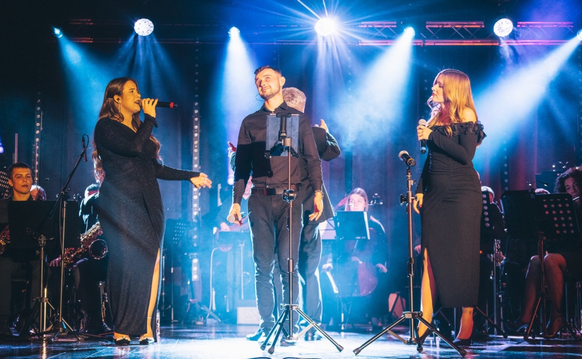 Wodzisławska Orkiestra Rozrywkowa reaguje na prośby słuchaczy, czyli Wodecki Tribute na bis - Serwis informacyjny z Wodzisławia Śląskiego - naszwodzislaw.com