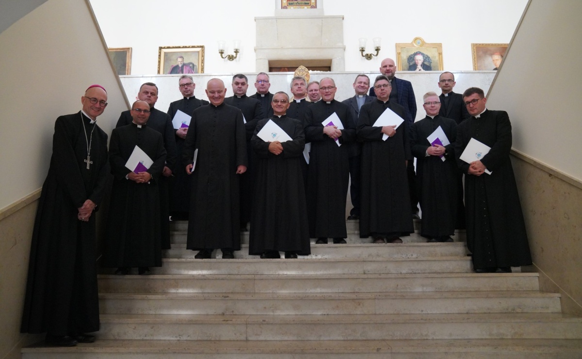 Parafia w Jedłowniku ma nowego proboszcza - Serwis informacyjny z Raciborza - naszraciborz.pl