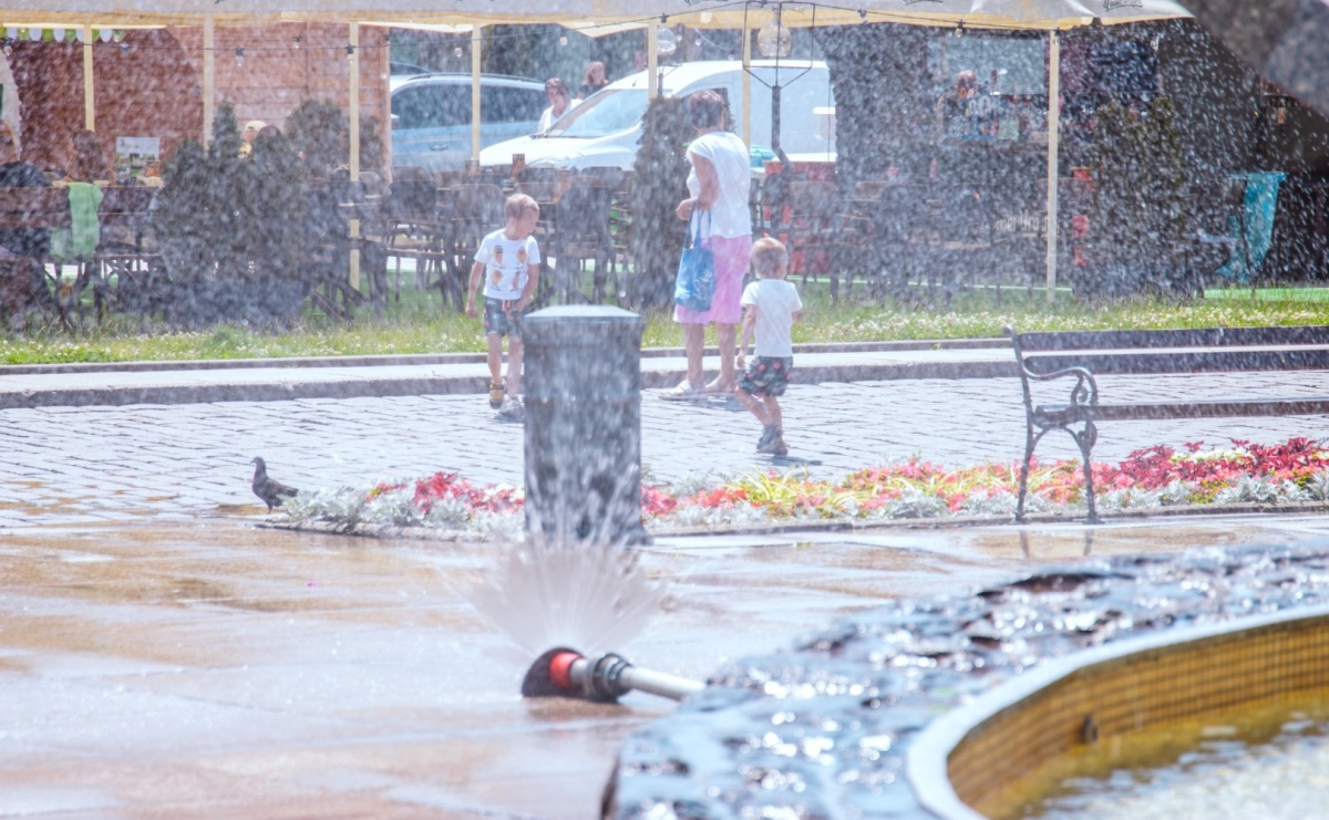 Kurtyny wodne na wodzisławskim rynku i Trzech Wzgórzach - Serwis informacyjny z Raciborza - naszraciborz.pl