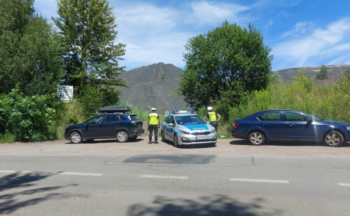 Motocykl i quad. Wspólne działania policji i pracowników SRK - Serwis informacyjny z Wodzisławia Śląskiego - naszwodzislaw.com