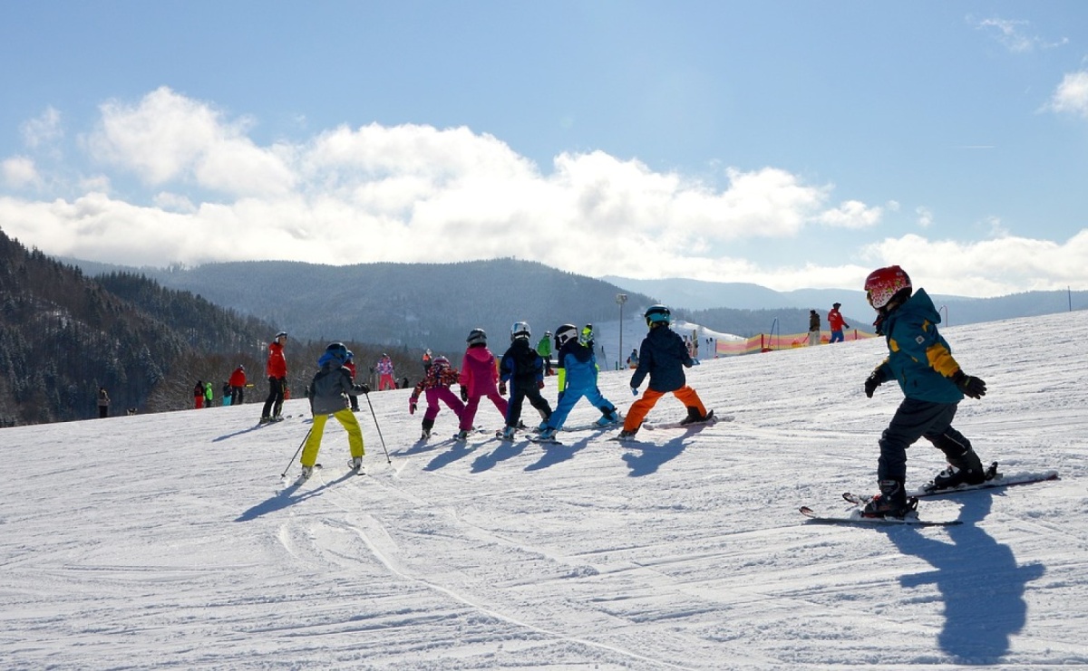 Co założyć pod kask narciarski? - Serwis informacyjny z Raciborza - naszraciborz.pl