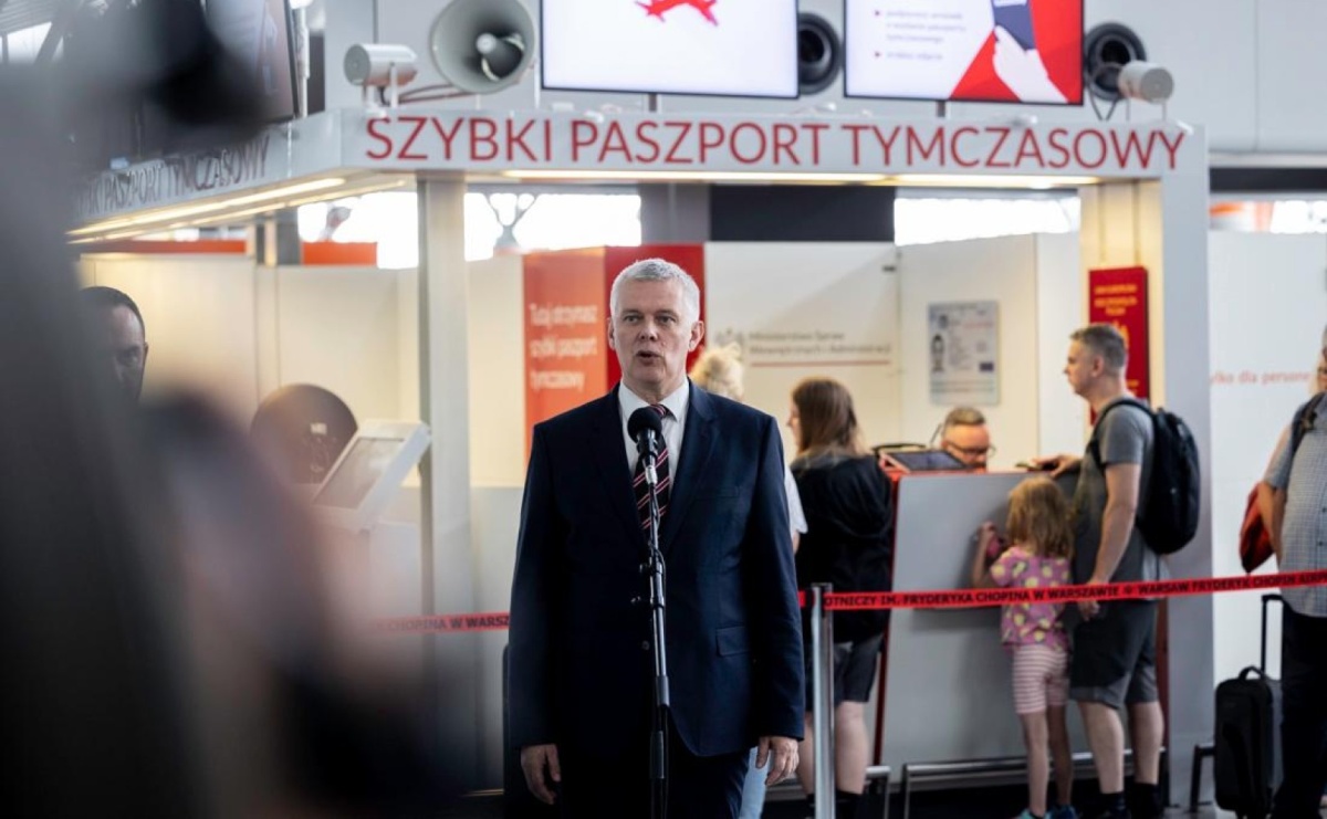 Już w lipcu szybki paszport tymczasowy dostępny na lotnisku w Katowicach - Serwis informacyjny z Raciborza - naszraciborz.pl