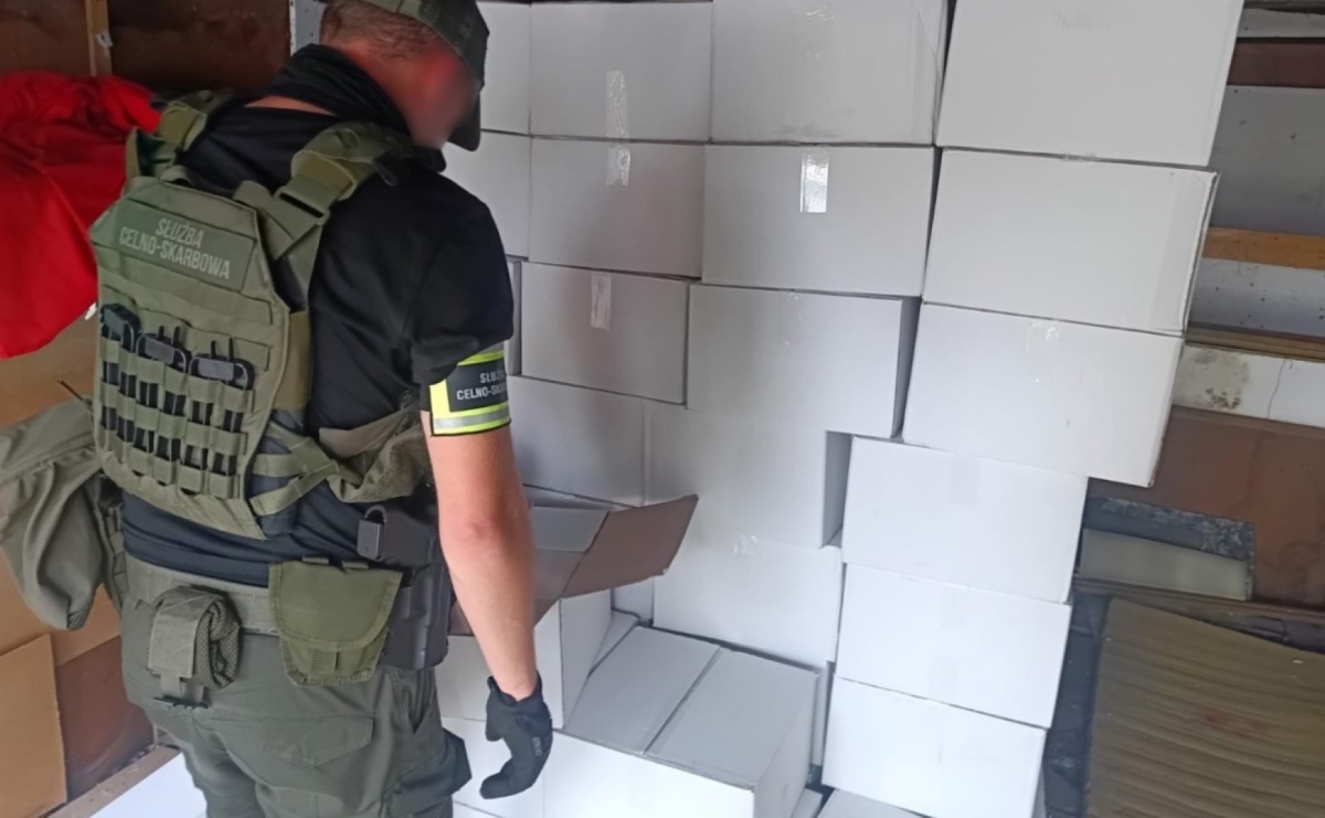 Kolejny sukces KAS i CBŚP w walce z nielegalnym obrotem wyrobów akcyzowych - Serwis informacyjny z Raciborza - naszraciborz.pl