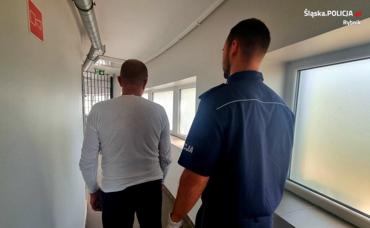 Policjanci zatrzymali agresywnego 60-latka. Użyli broni - Serwis informacyjny z Raciborza - naszraciborz.pl