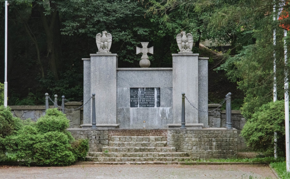 Mogiłę Ofiar Marszu Śmierci czeka remont. Trwa przetarg - Serwis informacyjny z Wodzisławia Śląskiego - naszwodzislaw.com