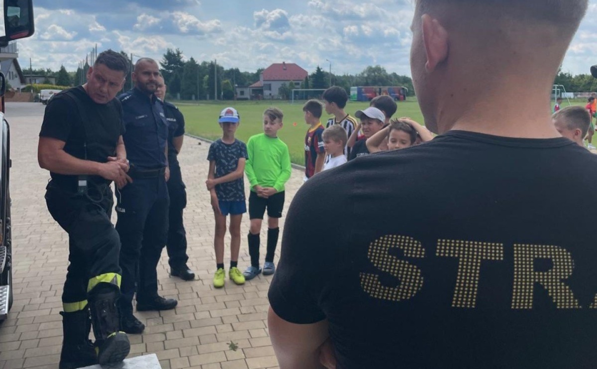 Wakacyjne półkolonie z policją i strażą pożarną - Serwis informacyjny z Wodzisławia Śląskiego - naszwodzislaw.com